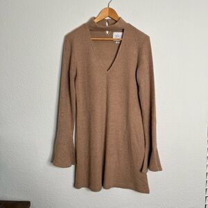 SAYLOR Sienna bell sleeve dress M